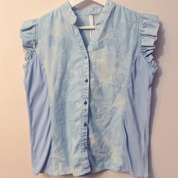 Ny collection denim Tie die top size M faded feminine metal buttons - Picture 1 of 6